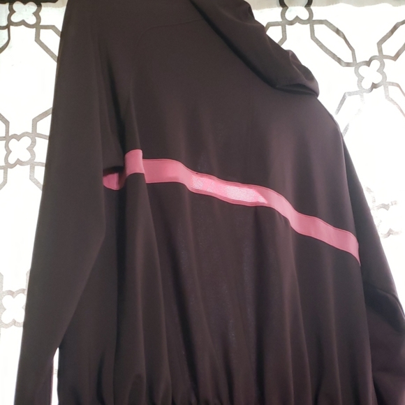 Adidas hoodie $10 when buying 2-5 things. - Picture 4 of 6